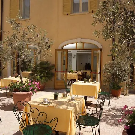 San Luca فندق 4*