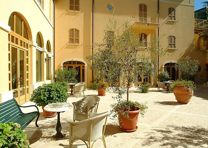 San Luca 4*